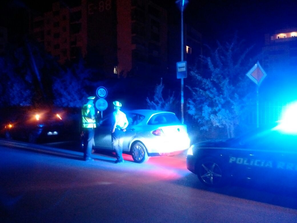 POLICIA RRUGORE/Ndalohen 37 pijanecë në fundjavë në Tiranë