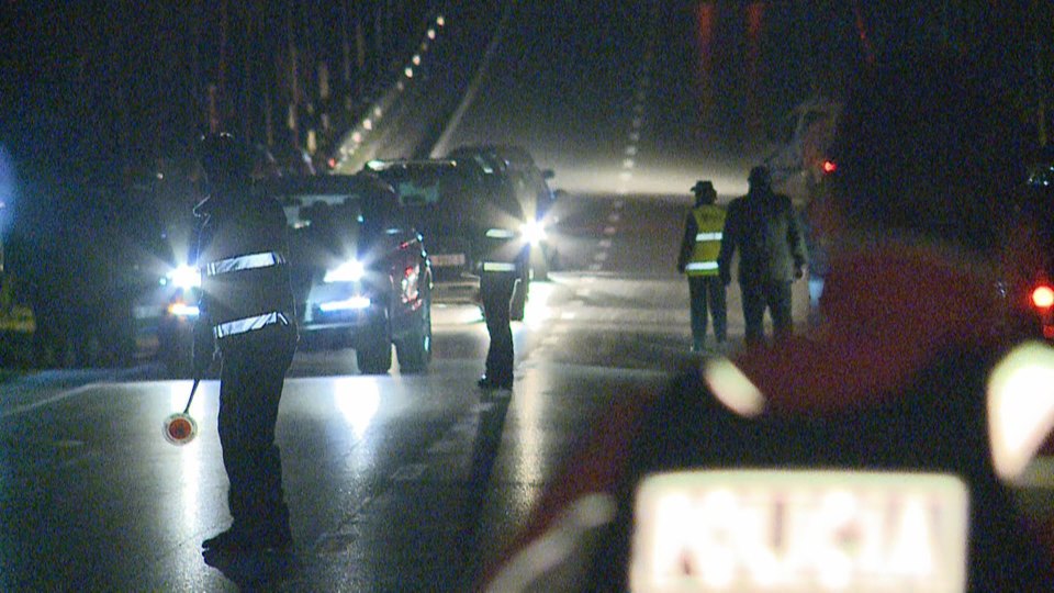 Tiranë, polici arrestohet nga kolegët duke drejtuar automjetin i dehur