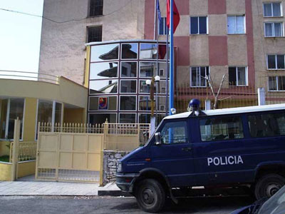 Sarandë, i sapokthyeri nga Greqia gjendet i vdekur në kanal