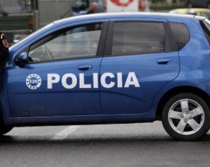 Tiranë, i vë flakën shtëpisë, rrezikon jetën e familjarëve