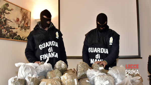 FOTO & EMRA/ Drogë nga Shqipëria në Itali, pranga tre shqiptarëve dhe tre italianëve