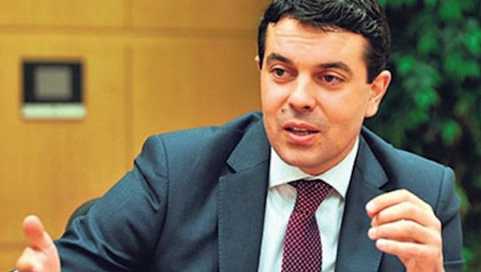 Shkupi zyrtar: Shqipëria mos të përzihet me punët tona