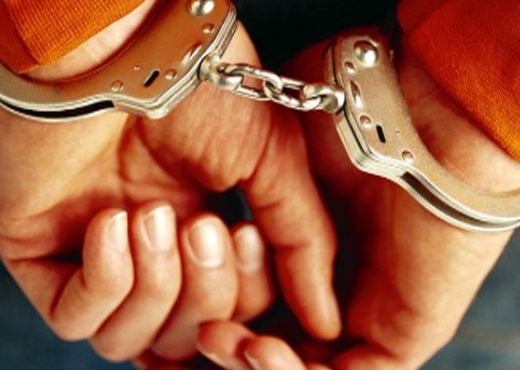 Godet me dru në fytyrë dajën i thyen hundën, arrestohet 26 vjeçari