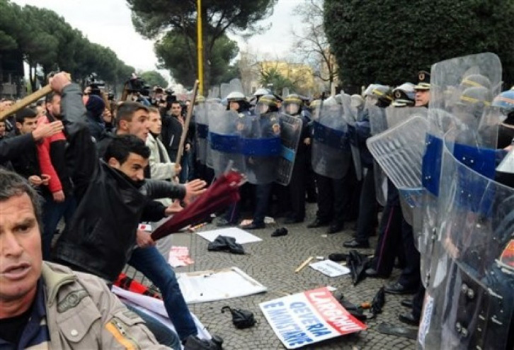 DETAJE/ Fetah Mataj, i arrestuar për dhunë ndaj Policisë në protestën e 21 janarit