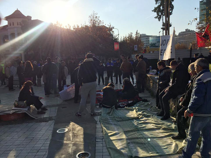 Policia e Tiranës shpjegon pse përdori dhunën ndaj protestuesve antiplehra
