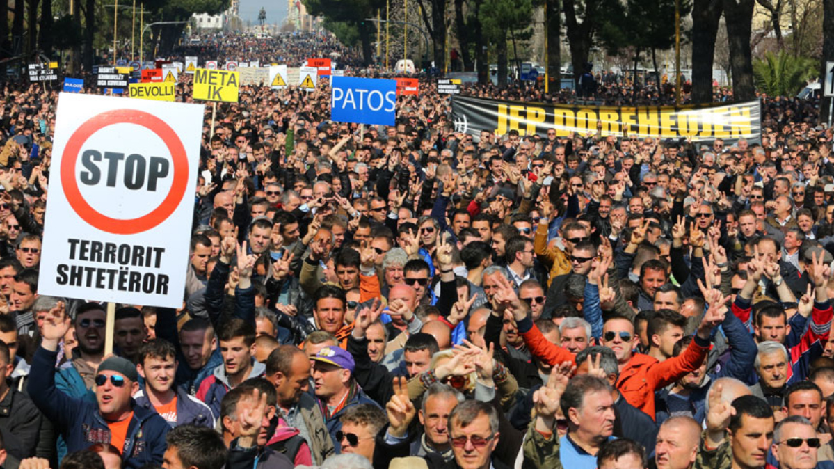 Shkarkimet nga puna në administratë do prekin 25 mijë familje në 2016