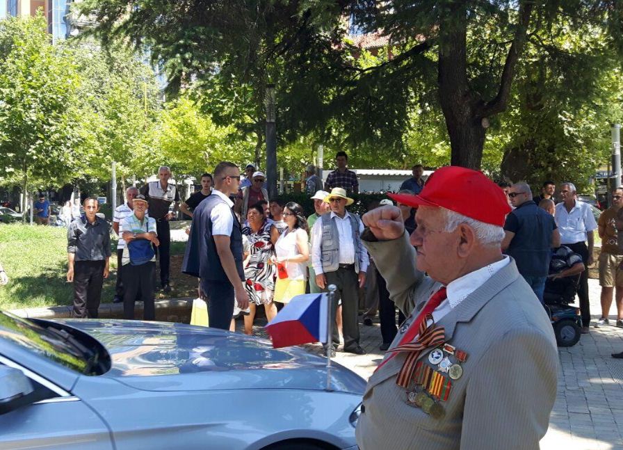 MESAZHI/ Si PS-ja nxori administratën në protestë për Reformën