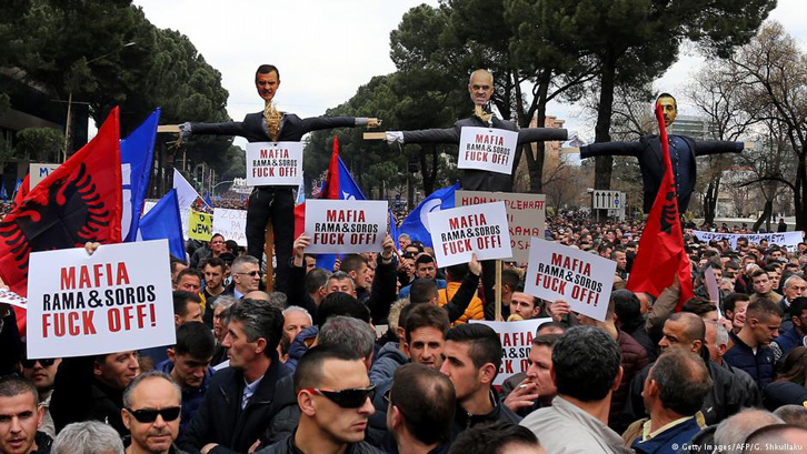 ARTAN FUGA/ Zgjohuni! Duhet të ndahemi nga republika e vjetër!