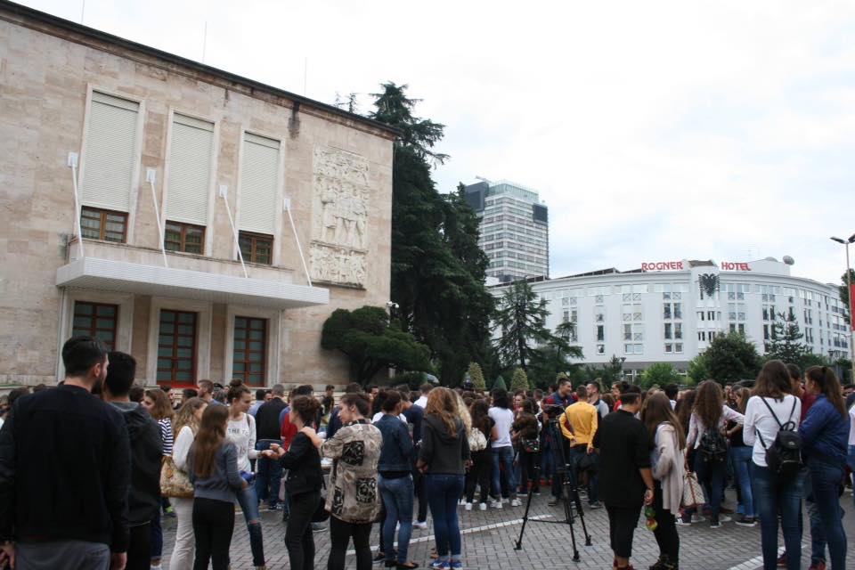 PROFIL/ Maturantja e dyta në Republikë me medalje ari, nuk fitoi degën që donte