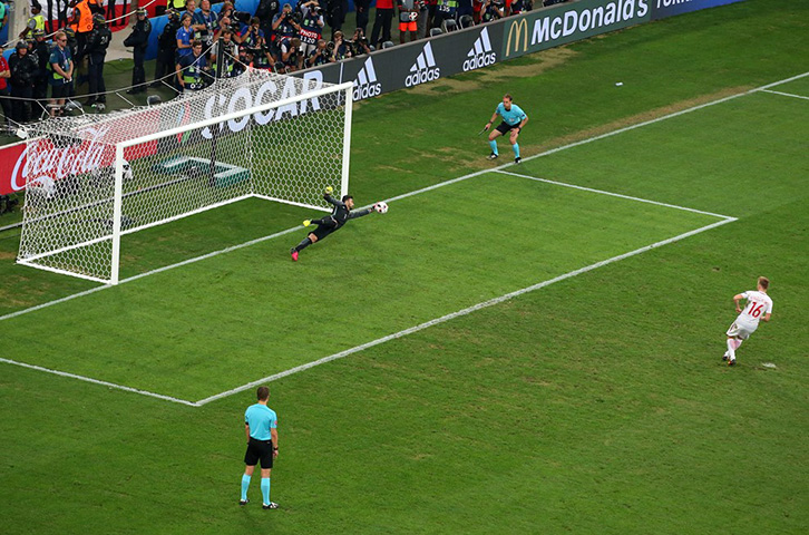 EURO 2016/ Portugalia gjysmëfinalistja e parë, eliminon Poloninë me 11-metërsha