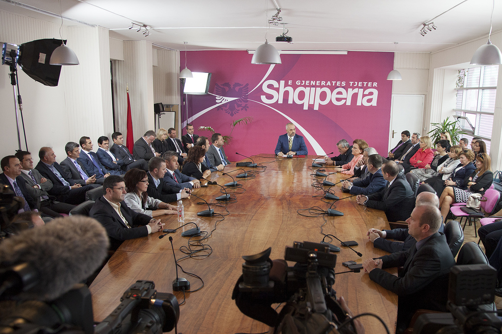 Edi Rama takime me deputetët, emrat e kandidatëve të PS-së për bashkitë