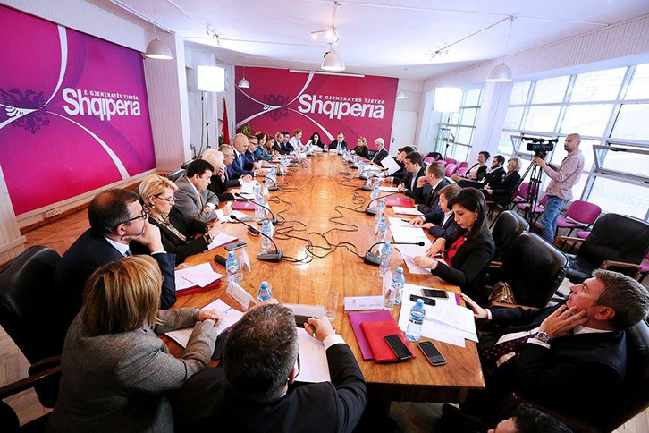 Situata e përplasjeve me LSI, Edi Rama thërret në mbledhje urgjente kryesinë e PS