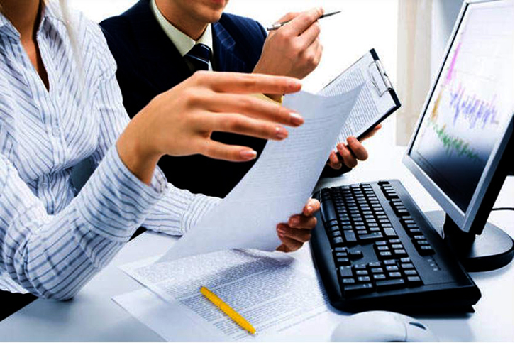 Mbi një 1000 vende të lira pune në administratën publike