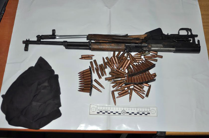 Kurbin, arrestohet 65-vjeçarja e armatosur, parandalohet vrasja prej saj e fqinjit