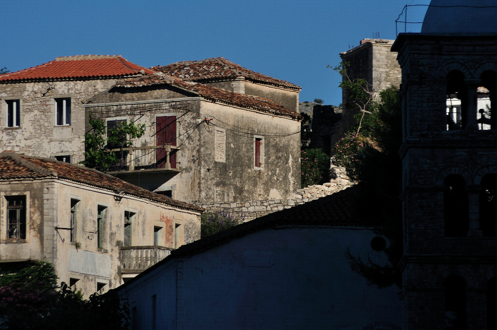 Nuk i shiti shtëpinë në Qeparo, Koco e nis në burg