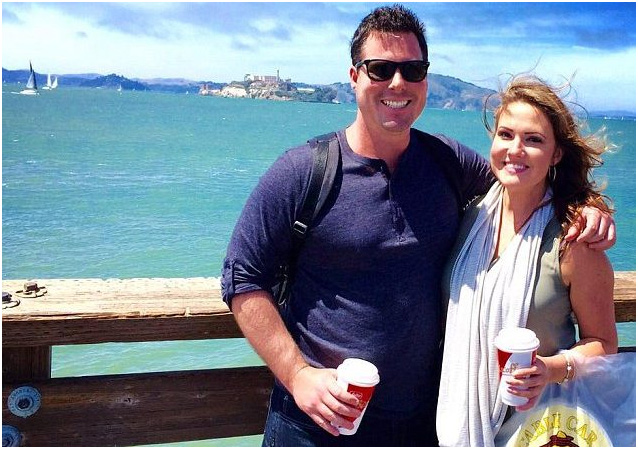 FOTO LAJM/ Ky çift u njoh në Facebook, pasi u martuan zbuluan diçka të pazakontë