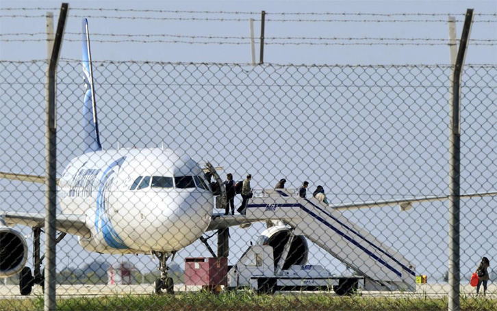 Arrestohet pengmarrësi, konfuzion për rrëmbimin e avionit egjiptian