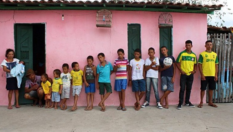 VIDEO/ Çifti kanë 13 djem, por do të bëjnë fëmijë derisa të lindë një vajzë