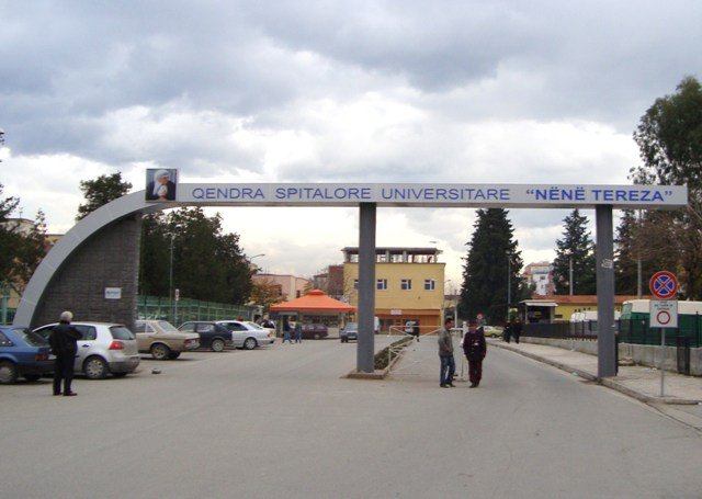 Akuzat për favorizim bëjnë pis tenderin e lavanterisë në QSUT