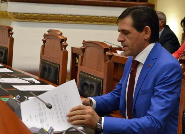 Kushtetuesja rrëzon kërkesën e PD, nuk ia heq mandatin Rakip Sulit