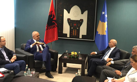 Rama vizitë rrufe me helikopter në Prishtinë, nuk dihet ende axhenda e takimeve