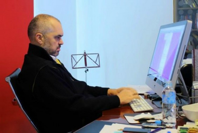 Rama reagon virtualisht pas negociatave: Duam dialog pa kushte, por duam edhe Vettingu-n