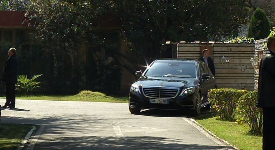 Edhe Edi Rama takim me ambasadorë të vendeve të BE-së