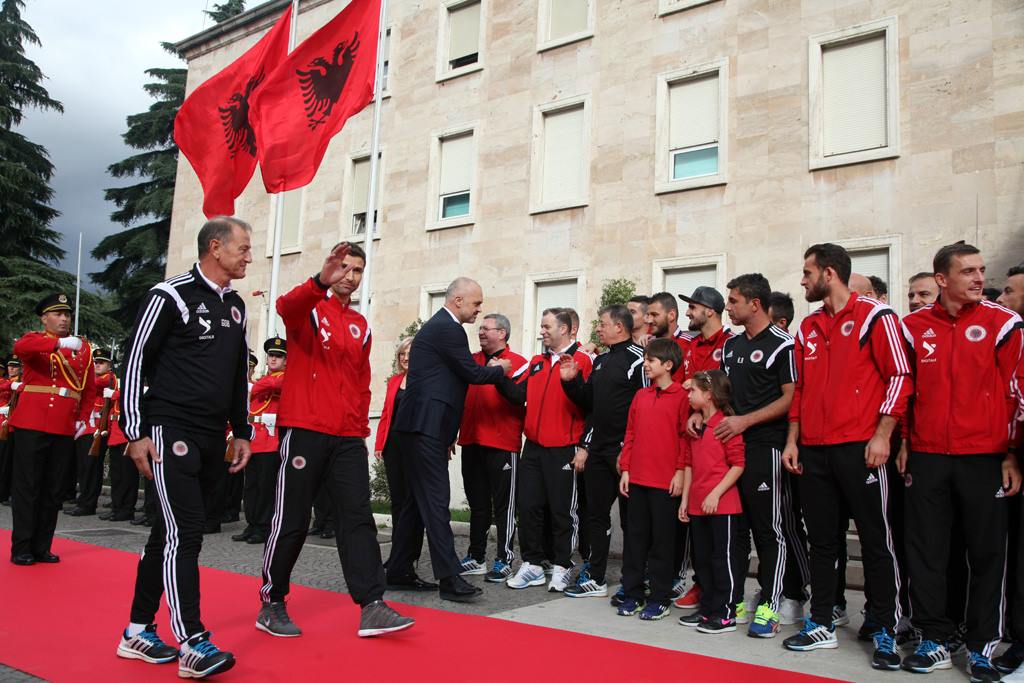 Rama premton: Do të ndërtojmë Arenën Kombëtare në Tiranë