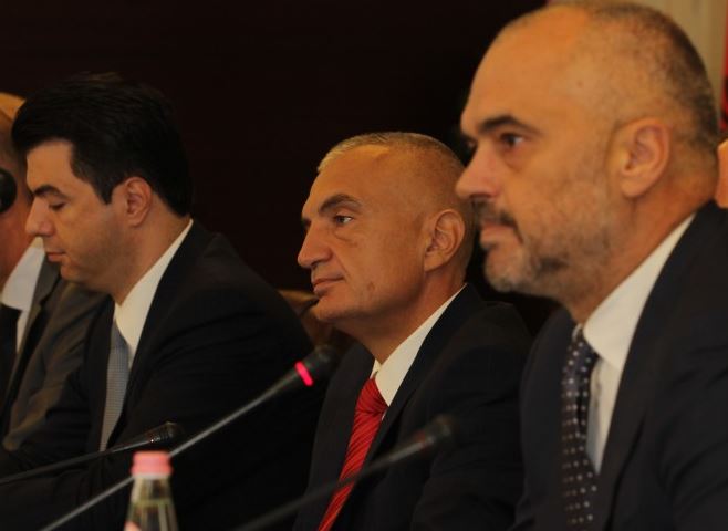 Vetëm 20 minuta larg takimit të liderve politikë; Rama nuk konfirmon pjesmarrjen