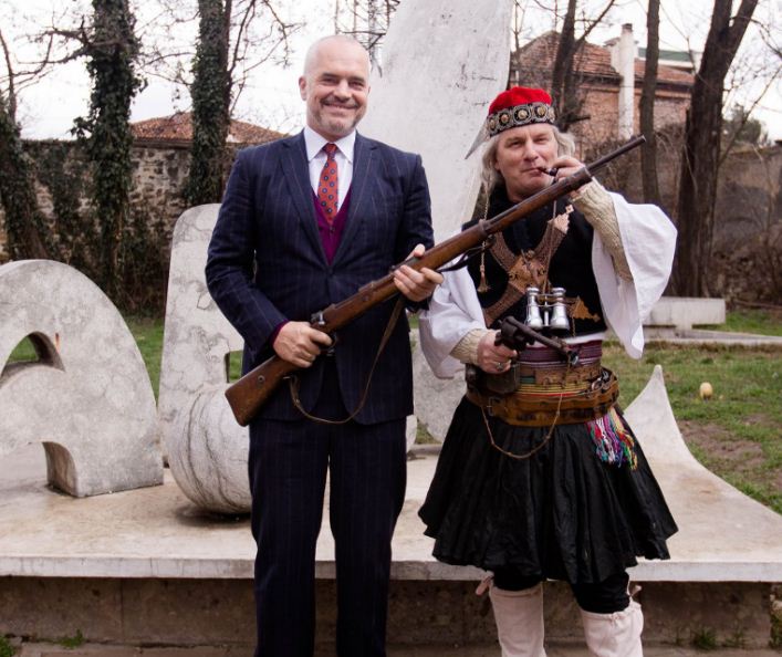 VIDEO/Rama rrëmben armët në Korçë