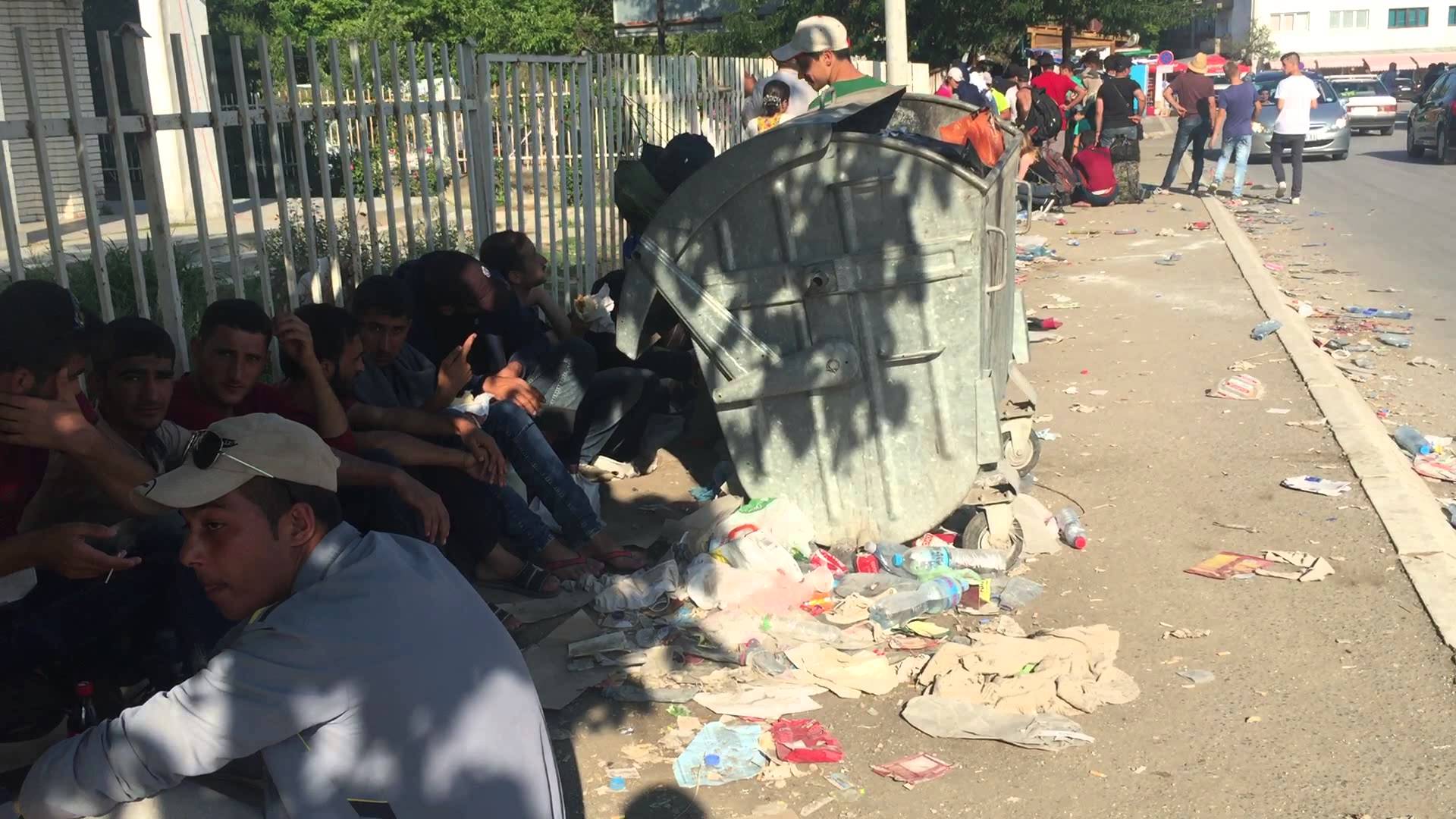 Greqi, refugjatët në gjendje katastrofe. Në shi e baltë, me sëmundje infektive