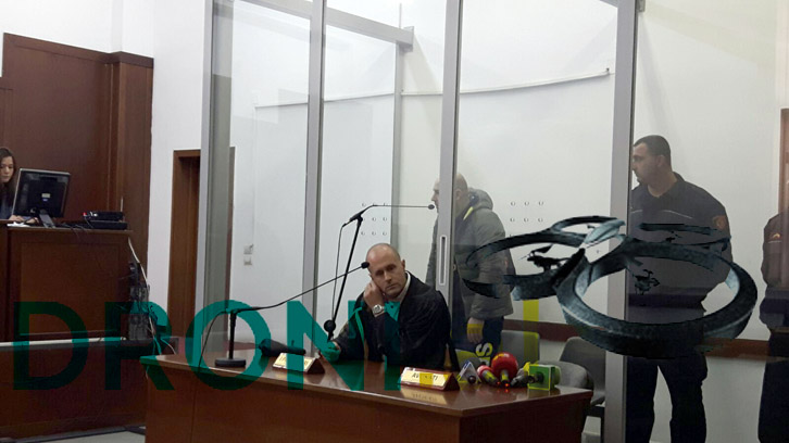 FOTO & VIDEO/ Vrasja e Elton Çiços, i akuzuari Renato Milloshi para gjykatës nuk pranon akuzën