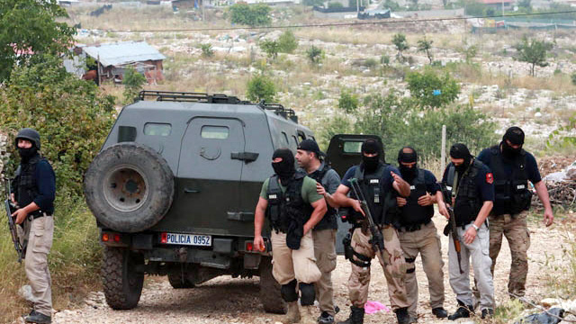 RENEA në kërkim të vrasësve të Elton Çiços, “kreh” fshatrat e Tepelenës dhe Vlorës