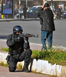 EMRI/ Kapet dhe identifikohet autori i plagosjes së policit, qëllohet me spajper në këmbë