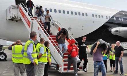 Rinas, kthehen 25 azilkërkues shqiptarë, Gjermania u bllokon hyrjen në Schengen