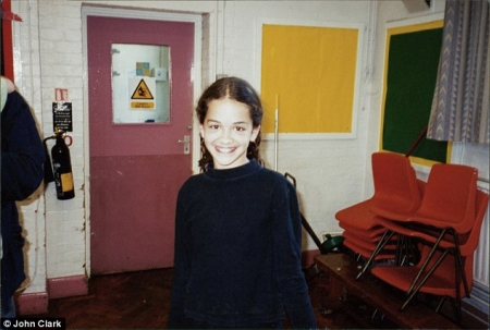 FOTO GALERI/ Rita Ora, si ka qenë fëmijë!