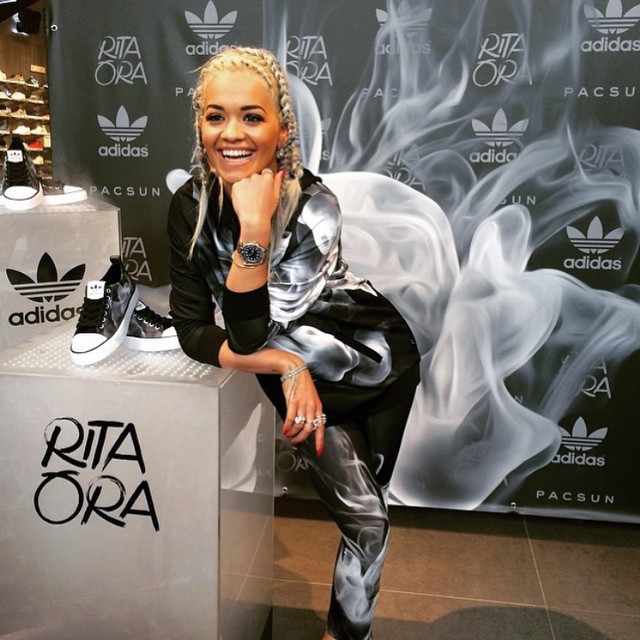 Rita Ora, javën e ardhshme me këngë të re, “Testosterone” e vërtetë