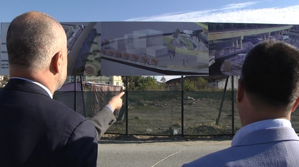 Edi Rama, kryeministri i Shqipërisë që sillet si kryebashkiaku i gjysmës së Shqipërisë