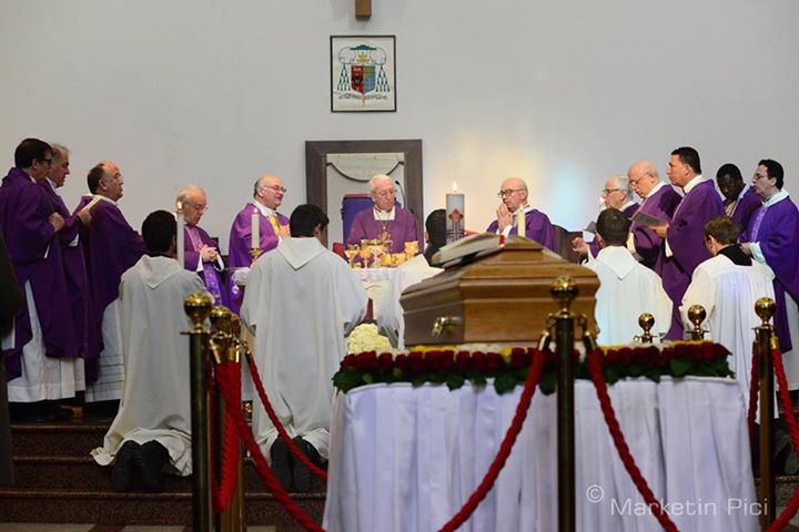 FOTO GALERI/ Funerali i Imzot Rrok Mirditës
