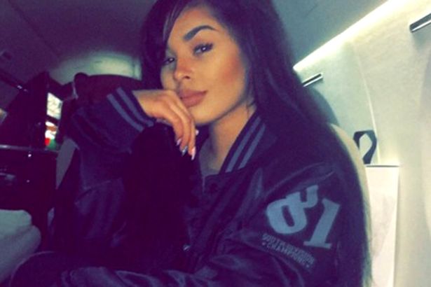 FOTO/ Sportisti më i pasur në botë dashurohet me një shitëse