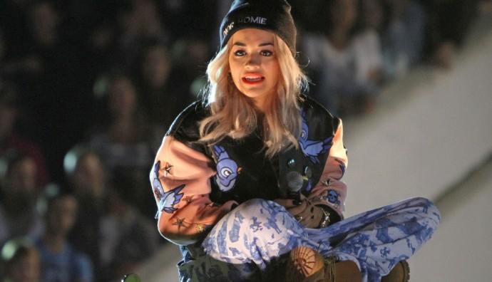 FOTO/ Rita Ora shpreson të mos ndodhin më krime si ato në Kosovë