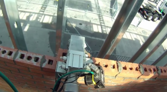 VIDEO/ Roboti ndërton një shtëpi për dy 48 orë