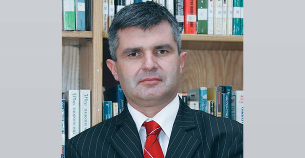 ROMEO GURAKUQI/Cfarë mendon Eduart Selami dhe Bamir Topi?