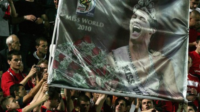 Ja posteri anti Ronaldo i 2009. U valëvit në “Qemal Stafa “