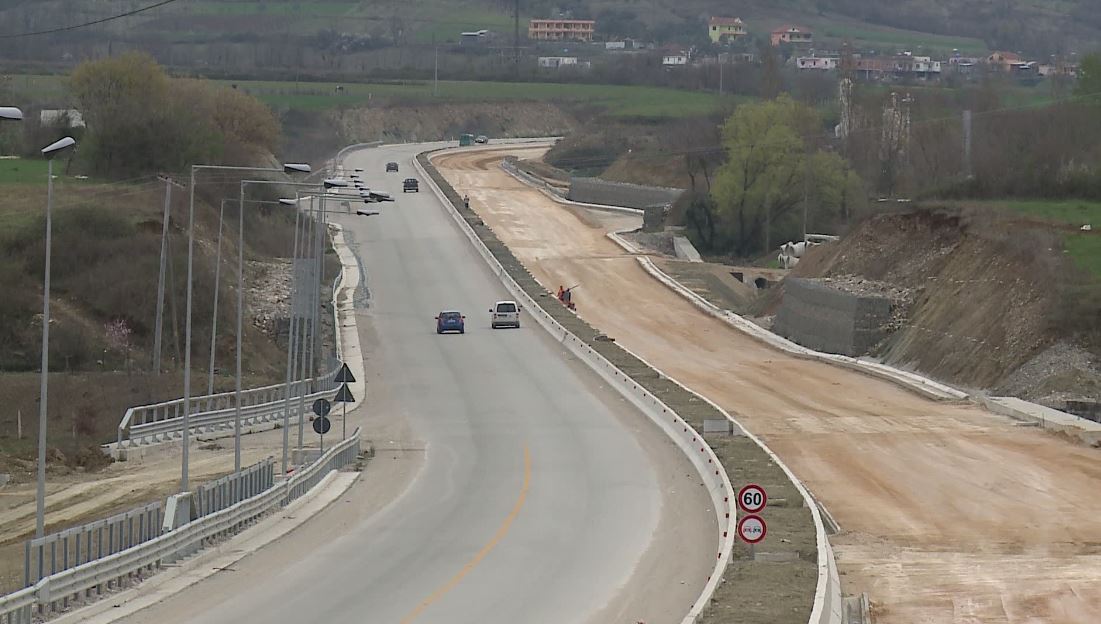 Rruga Tiranë-Elbasan e papërfunduar, duhen edhe 25 milionë USD