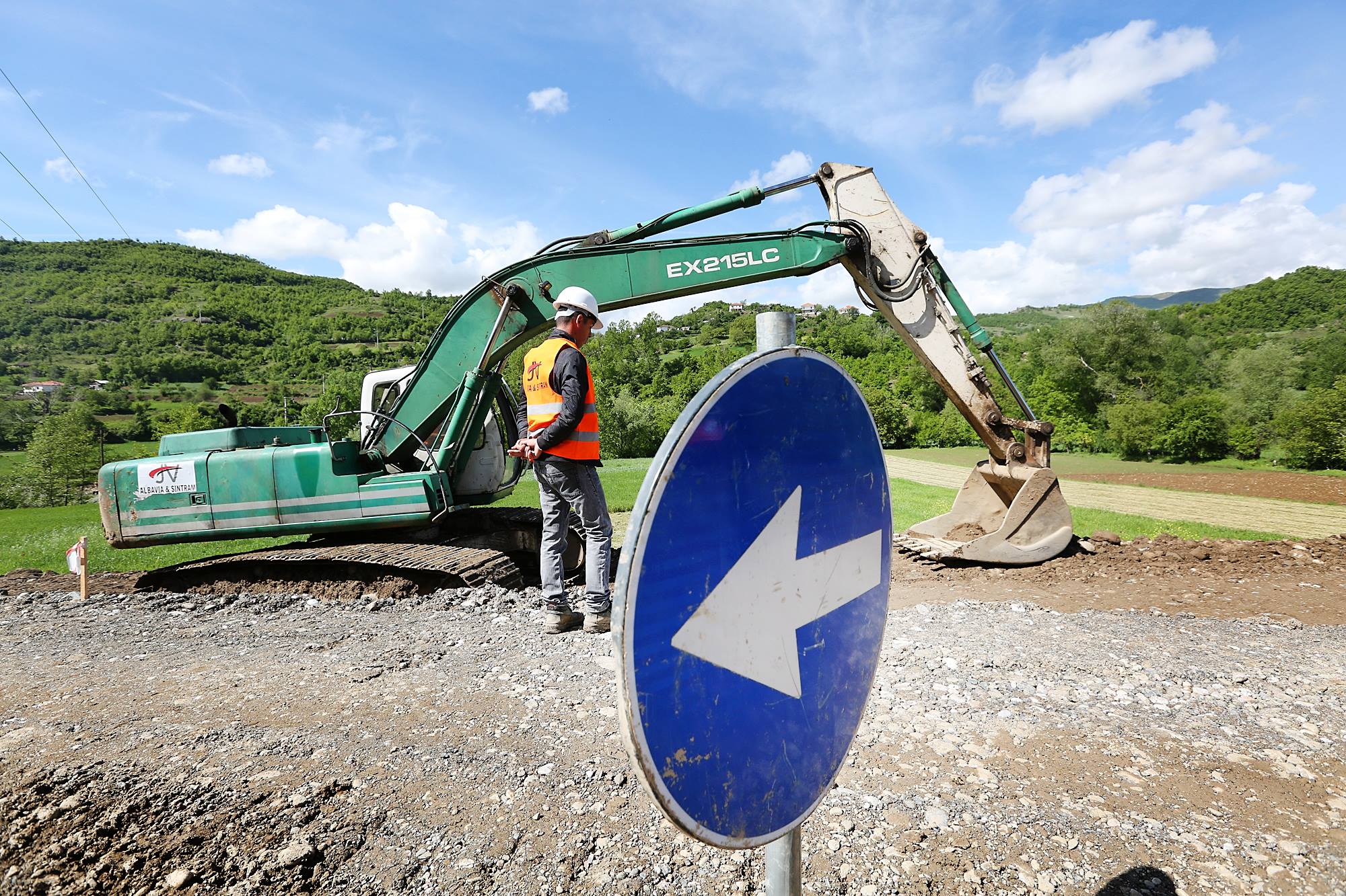 Luçiano Boçi bën listën e projekteve fallco nga PS