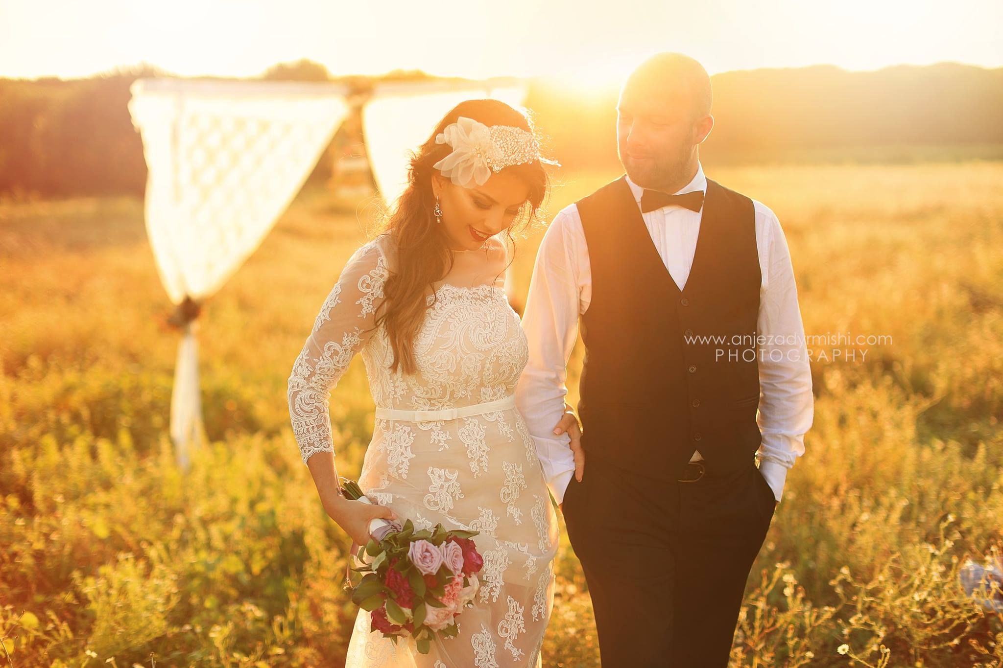 Rudina Dembacaj pret një fëmijë… Zbuloni të gjitha detajet e dasmës së aktores së njohur të humorit