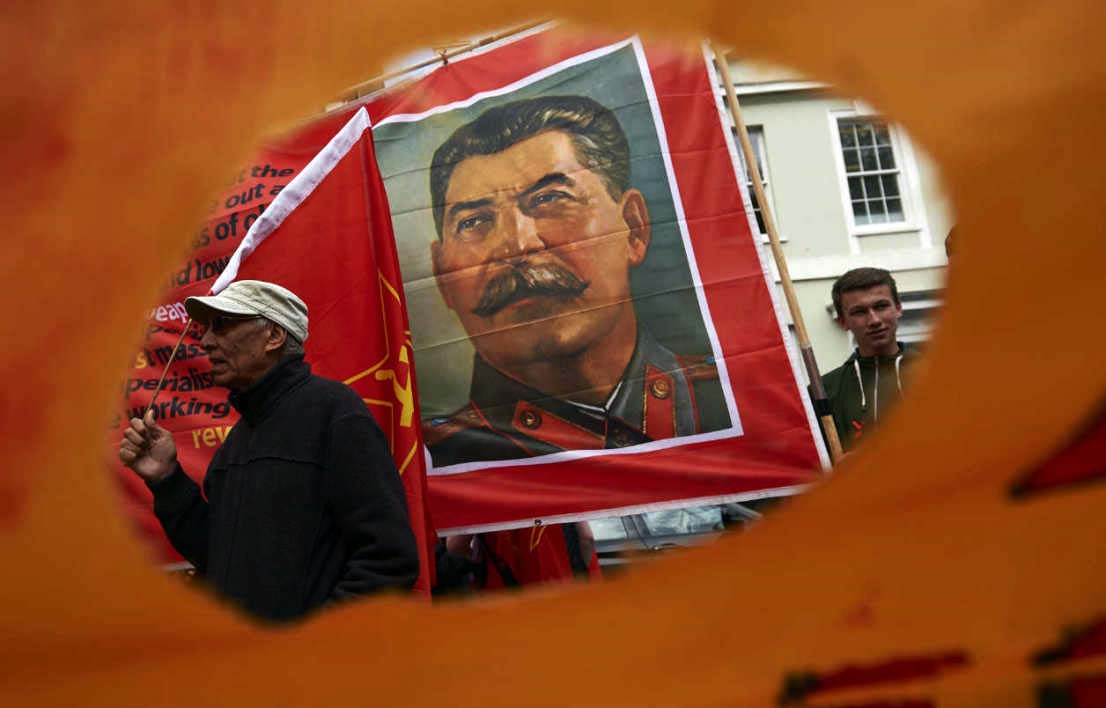 Profesori rus “rikthen” stalinizmin, nxënësit nuk hezituan të denonconin prindërit e tyre