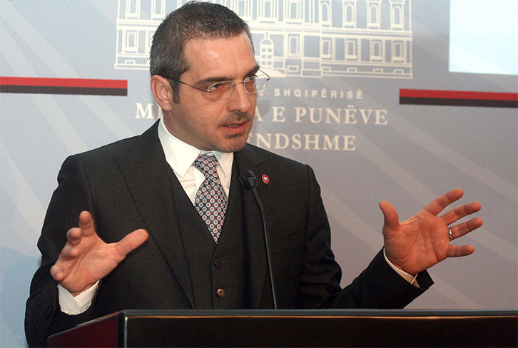 SHËNIM/ Rritet numri vrasjeve, shtohen dozat justifikuese të Saimir Tahirit