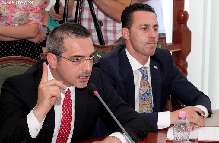 SKANDAL/ Nga kasaforta e ministrisë së Brendshme zhduken 28 dokumente super sekrete